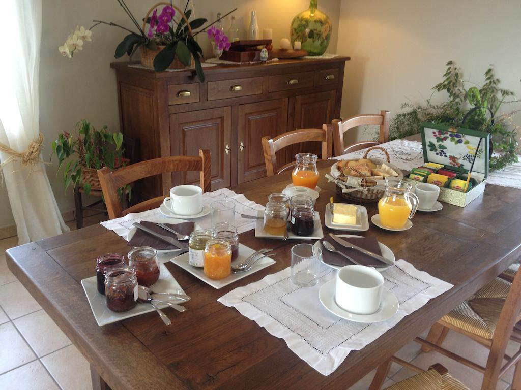 La Bergerie Bed & Breakfast Pollionnay Luaran gambar