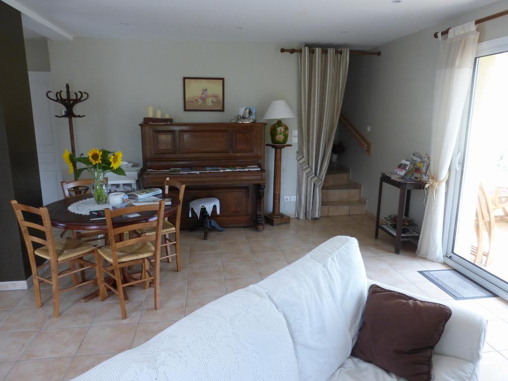 La Bergerie Bed & Breakfast Pollionnay Luaran gambar