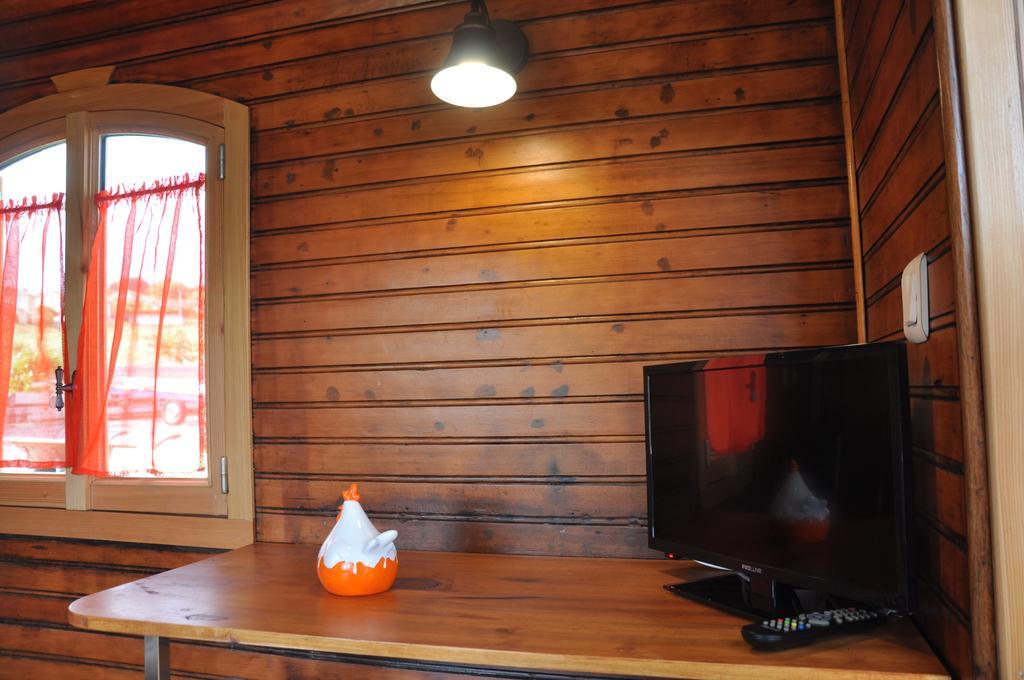 La Bergerie Bed & Breakfast Pollionnay Luaran gambar