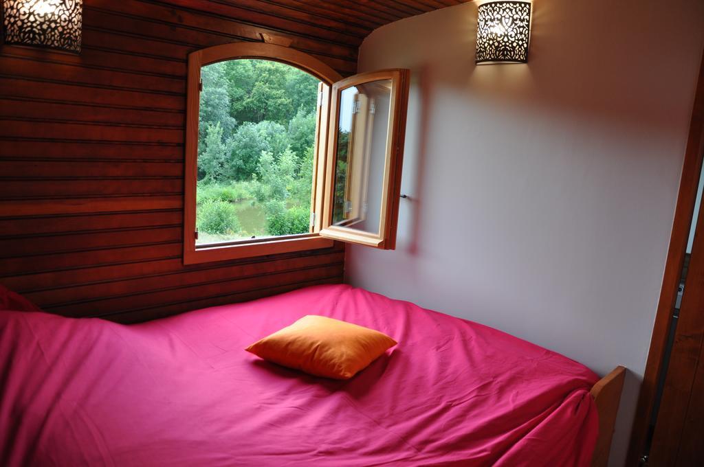 La Bergerie Bed & Breakfast Pollionnay Luaran gambar