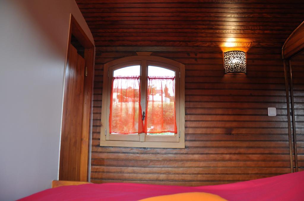 La Bergerie Bed & Breakfast Pollionnay Luaran gambar